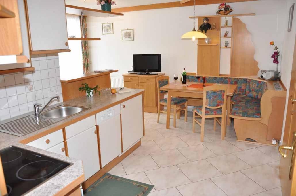 Lungau Apartment - Ferienwohnung Haus Esl Hintergoriach Номер фото